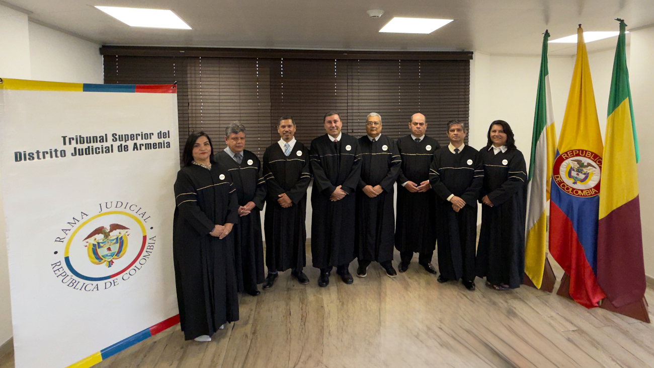 20251106FotoMagistradosConmemoracion40AnosHolocaustoPalacio